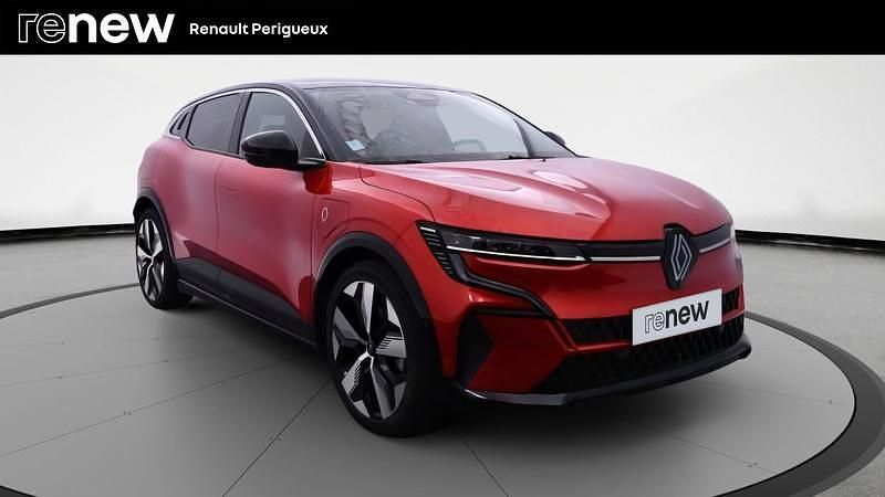 Rouge Occasion 2023 Renault Megane E-Tech Techno Berline | 24 990 € (Bon prix) - Image 1/4