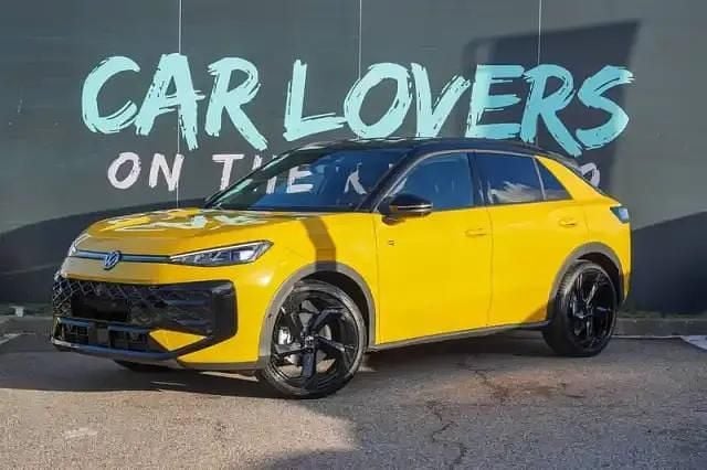 Jaune canary toit noir uni Occasion 2025 VW T-Roc SUV | 39 990 € - Image 1/4