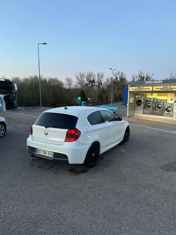 Utilisé 2009 BMW 118 Sport Line Citadine | 4 800 € (Prix juste) - Image 1/4