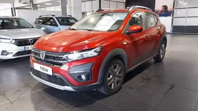 Rouge fusion Occasion 2021 Dacia Sandero Berline | 13 690 € (Prix juste) - Image 1/4