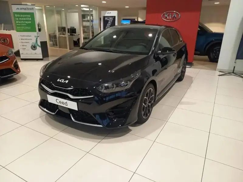 Utilisé 2023 Kia Ceed GT GT-Line Berline | 30 499 € (Prix cher) - Image 1/4