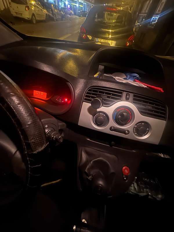 Image 3/4