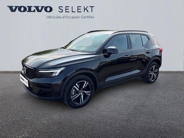 Noir Utilisé 2024 Volvo XC40 Plus SUV | 35 990 € (Prix juste) - Image 1/4