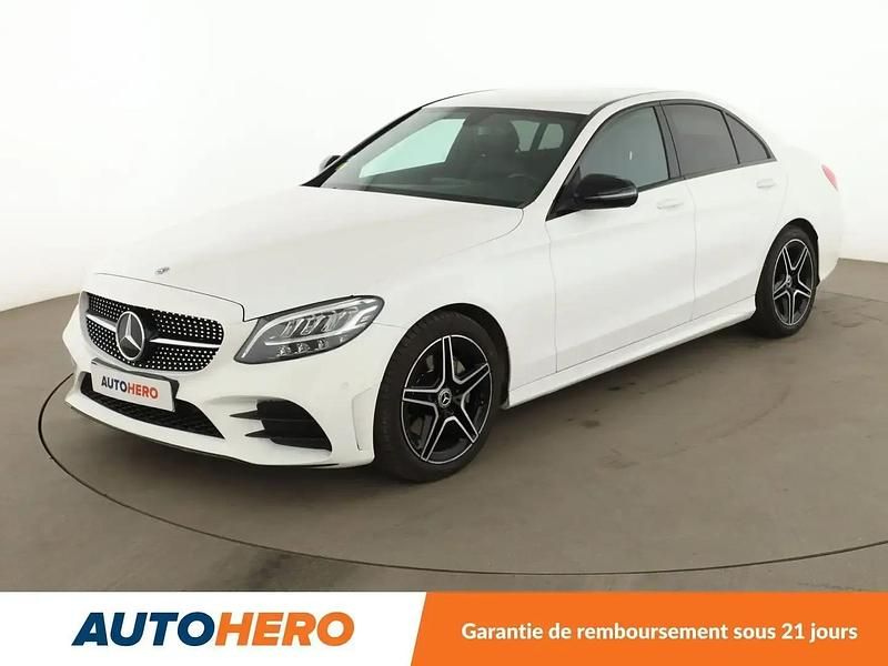 Blanc Occasion 2019 Mercedes 180 AMG line Berline | 23 990 € (Super prix) - Image 1/2