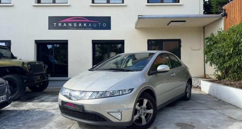 Beige Utilisé 2008 Honda Civic Comfort Berline | 7 990 € - Image 1/4