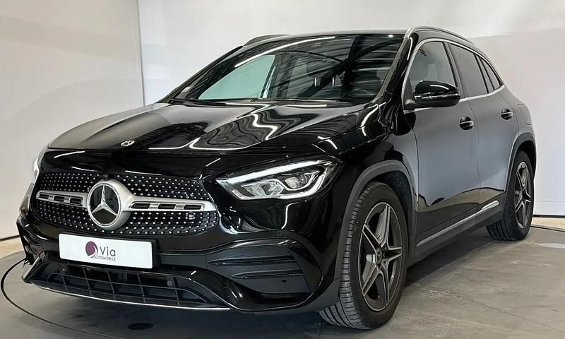 Noir Utilisé 2020 Mercedes 200 AMG line SUV | 33 490 € (Prix cher) - Image 1/4