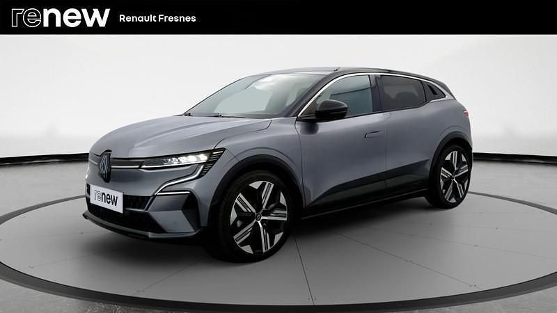 Gris Utilisé 2023 Renault Mégane Iconic Berline | 29 280 € (Prix juste) - Image 1/4