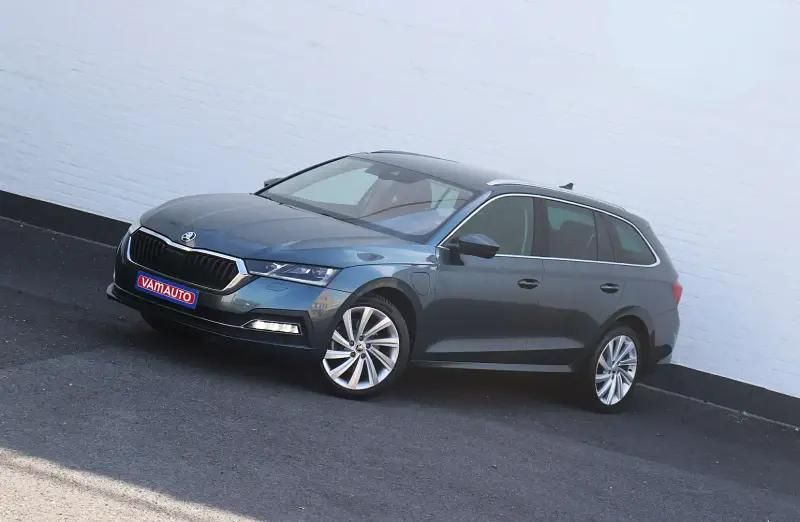 Gris Utilisé 2021 Skoda Octavia Style Break | 18 950 € (Bon prix) - Image 1/4