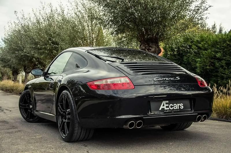Noir Utilisé 2007 Porsche 911 Carrera S Coupé | 54 950 € (Prix juste) - Image 1/4