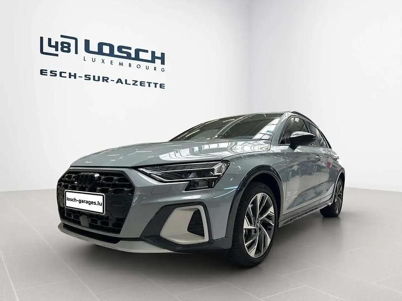 Gris Utilisé 2024 Audi A3 Sport Monospace | 40 187 € (Prix cher) - Image 1/4