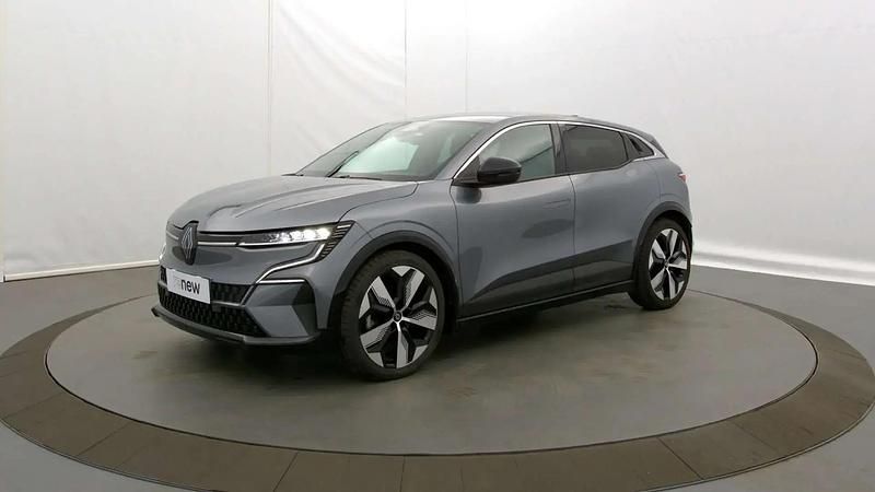 Gris Occasion 2022 Renault Megane E-Tech Techno Berline | 20 980 € (Prix juste) - Image 1/4