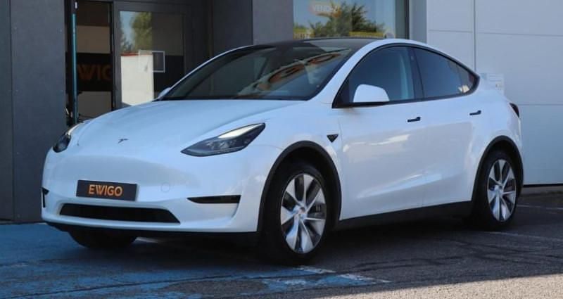 Blanc Utilisé 2024 Tesla Model Y SUV | 30 490 € - Image 1/4
