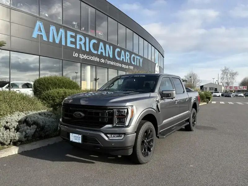 Gris Nouvelle 2025 Ford F-150 Lariat Pick-up | 86 900 € (Prix assez cher) - Image 1/4