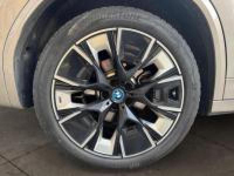 Image 3/4