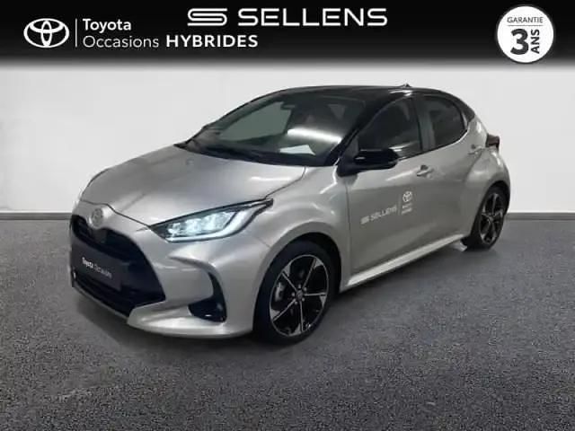 Gris Utilisé 2025 Toyota Yaris Hybrid Design Berline | 27 500 € (Prix cher) - Image 1/4