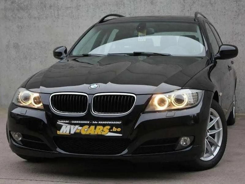 Noir Utilisé 2010 BMW 318 Break | 9 900 € (Prix juste) - Image 1/4