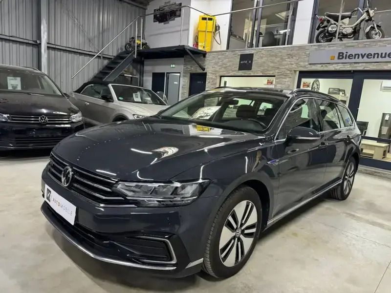 Gris Utilisé 2020 VW Passat GTE Break | 22 990 € (Prix juste) - Image 1/4