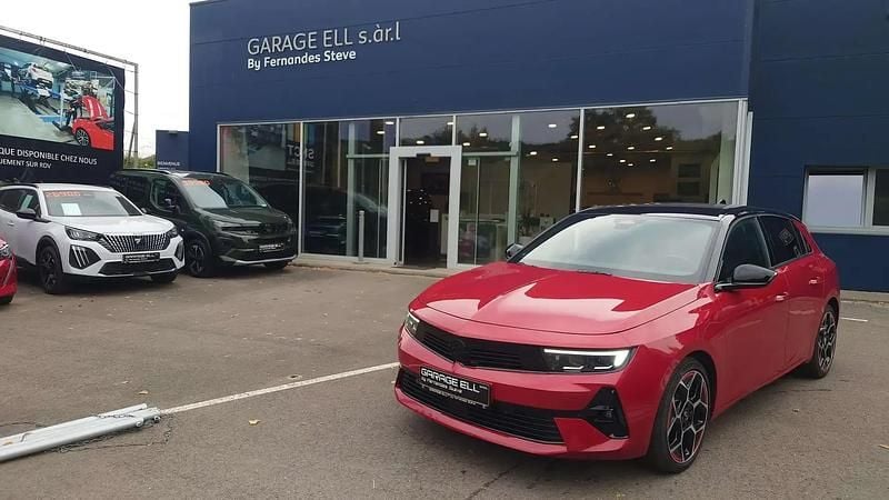 Rouge Utilisé 2022 Opel Astra GS Line Berline | 21 900 € (Bon prix) - Image 1/4