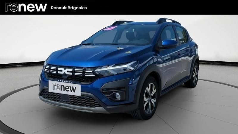 Bleu Utilisé 2024 Dacia Sandero Expression Citadine | 16 990 € (Prix assez cher) - Image 1/4