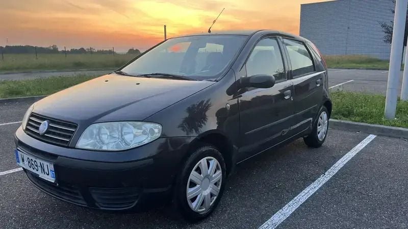 Utilisé 2004 Fiat Punto Citadine | 1 090 € - Image 1/4
