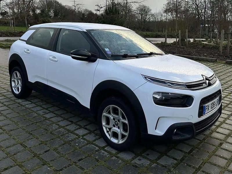 Occasion 2019 Citroën C4 PureTech Berline | 10 900 € (Bon prix) - Image 1/4
