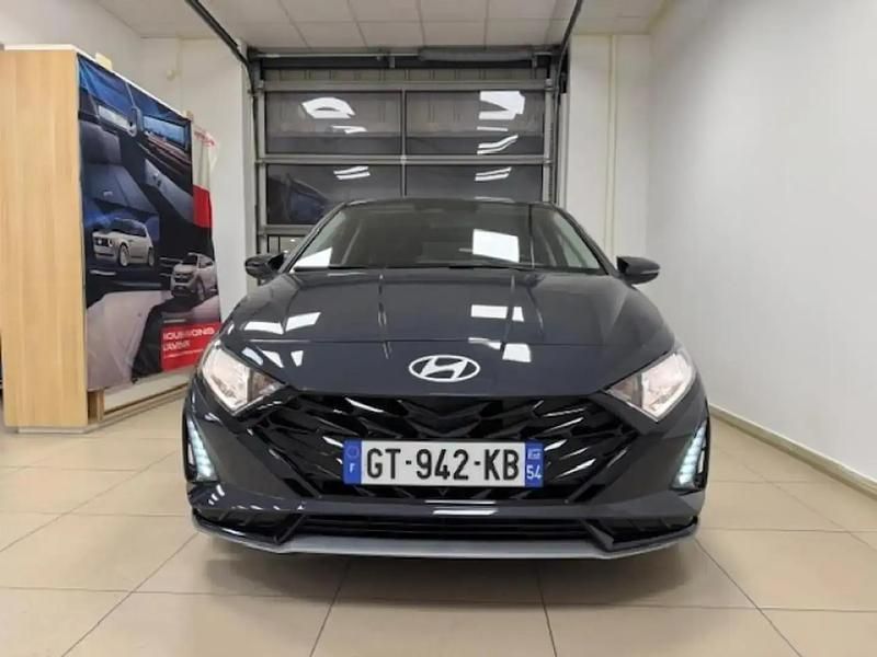 Occasion Hyundai i20 102 ch (75 kW) 2023 Gris Berline