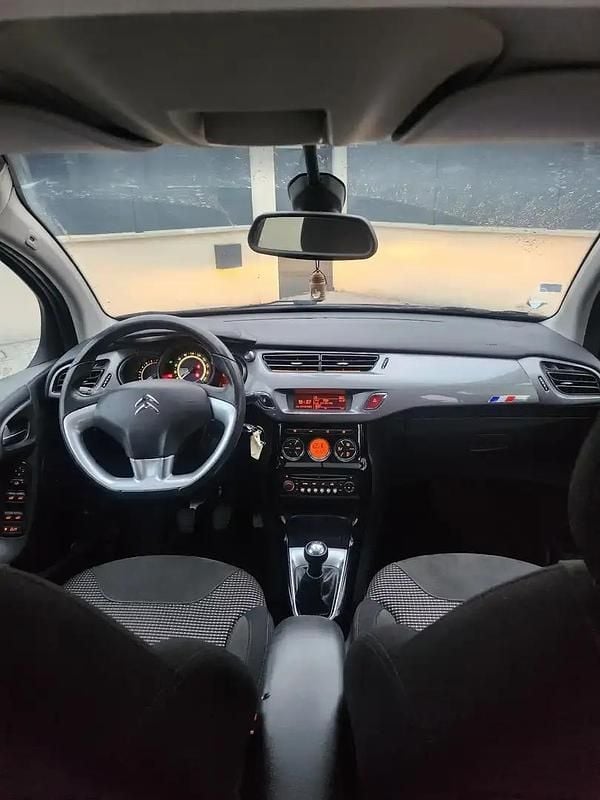 Image 2/4