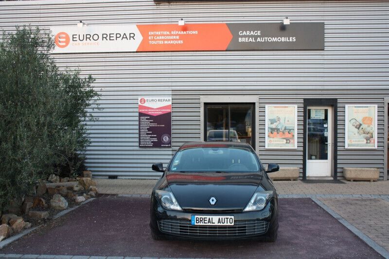 Utilisé 2010 Renault Laguna III Dynamique Berline | 9 490 € (Prix assez cher) - Image 1/4