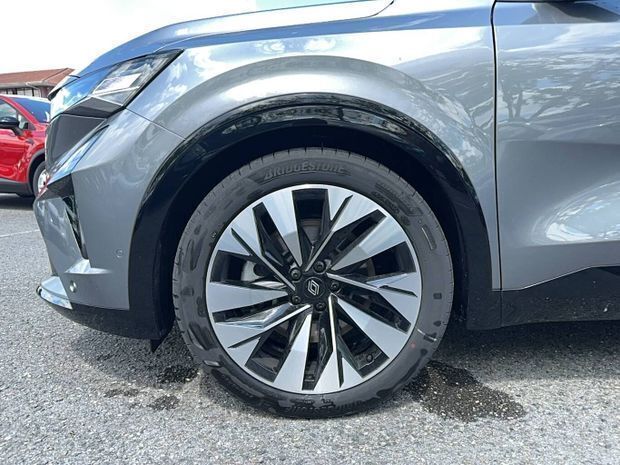 Utilisé 2025 Renault Rafale Techno SUV | 39 990 € (Bon prix) - Image 1/4