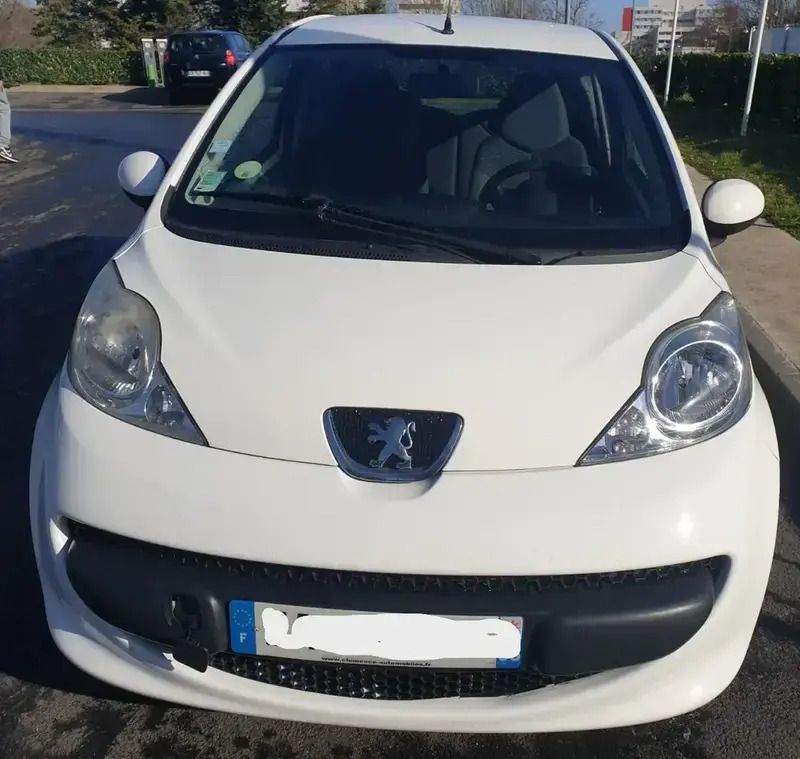Blanc Utilisé 2009 Peugeot 107 Citadine | 4 500 € (Prix juste) - Image 1/4