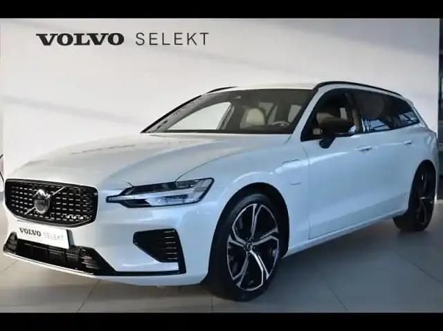 Blanc Utilisé 2024 Volvo V60 Plus Break | 54 900 € (Prix assez cher) - Image 1/4