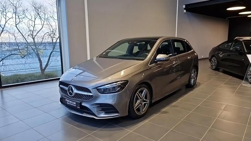 Occasion 2021 Mercedes B200 AMG line Monospace | 28 990 € - Image 1/4