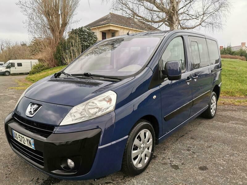 Vendu Peugeot Expert Tepee Premium . - Voitures d'occasion à vendre