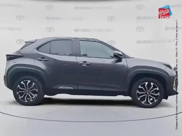 Occasion Toyota Yaris Cross Design 94 ch (69 kW) 2024 Gris SUV