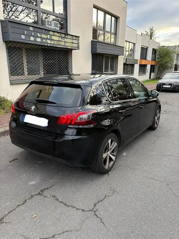 Image 2/4