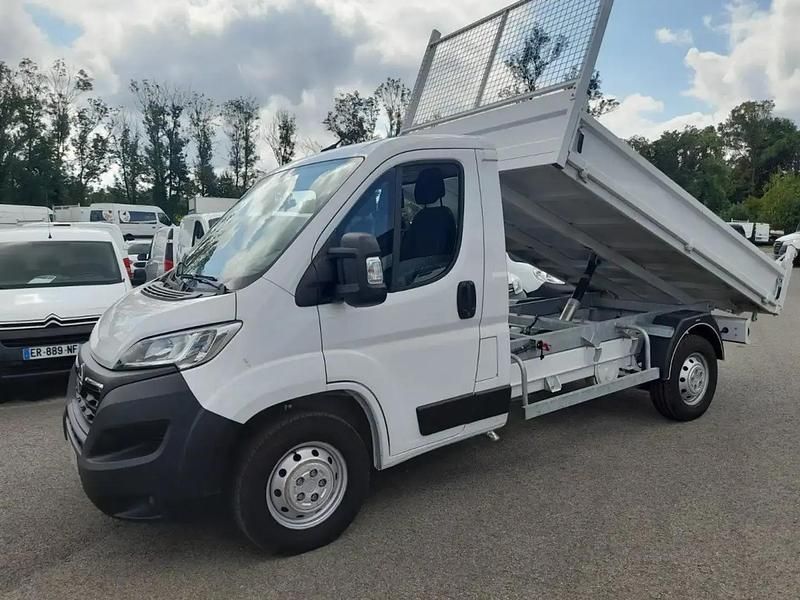 Blanc Utilisé 2023 Opel Movano Van | 26 400 € (Bon prix) - Image 1/4