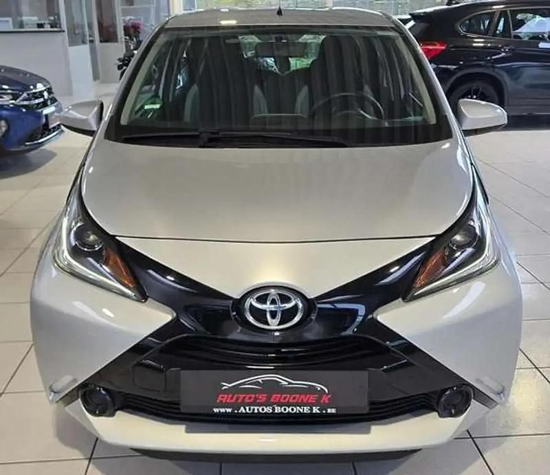 Occasion Toyota Aygo 69 ch (50 kW) 2018 Argent Citadine