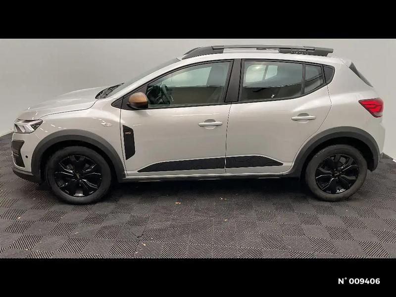 Occasion Dacia Sandero Expression 101 ch (74 kW) 2023 Gris Citadine
