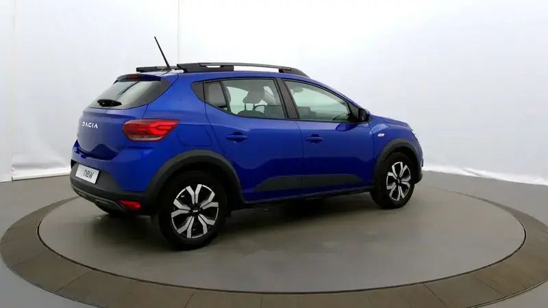 Image 2/4