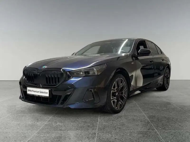 Noir Utilisé 2024 BMW 520 Sport Line Berline | 58 358 € - Image 1/4