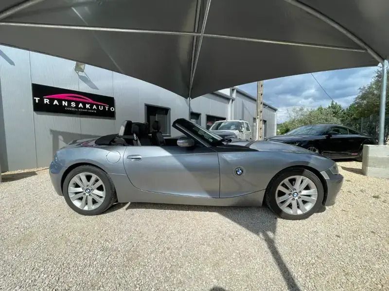 Image 2/4