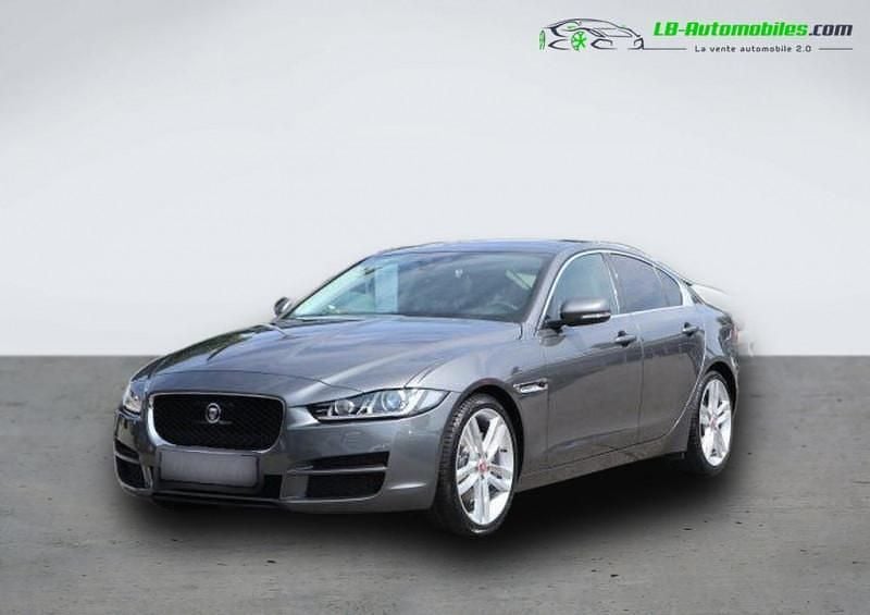 Utilisé 2017 Jaguar XE Berline | 21 900 € (Prix juste) - Image 1/4