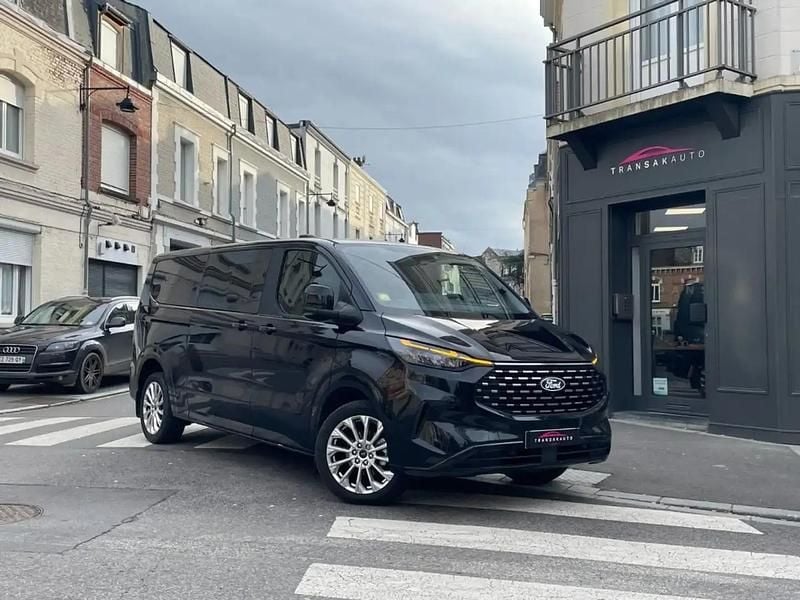 Noir Occasion 2025 Ford Tourneo Custom Titanium Van | 49 990 € - Image 1/4