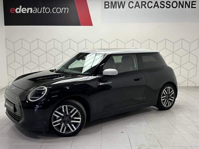 Noir Utilisé 2024 Mini Cooper Classic Citadine | 36 990 € - Image 1/3