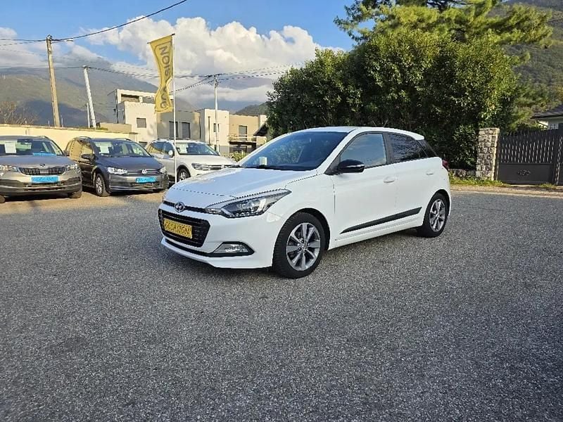 Utilisé 2018 Hyundai i20 Berline | 8 890 € (Prix juste) - Image 1/4