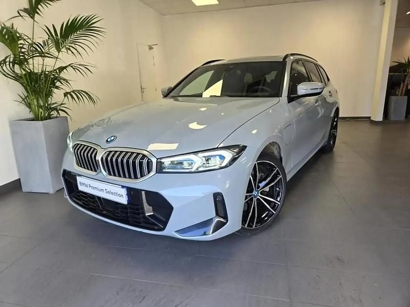 Gris Utilisé 2024 BMW 330 M Sport Break | 51 590 € (Prix assez cher) - Image 1/4