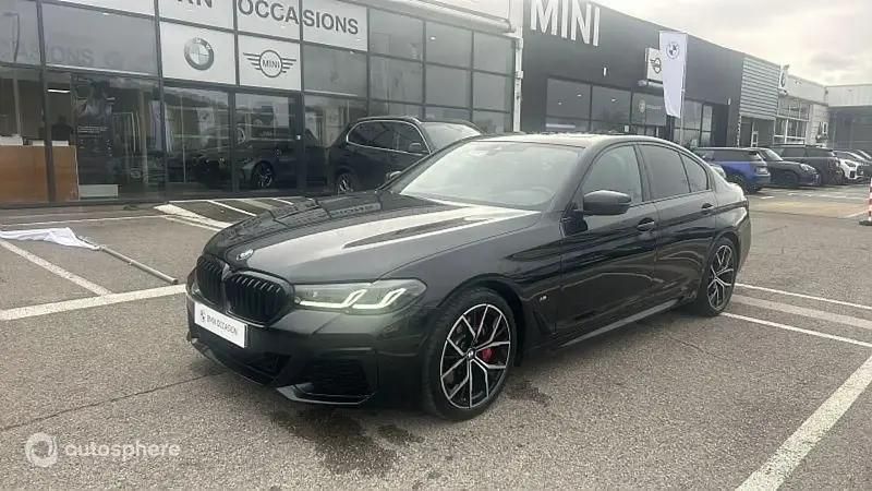 Noir Utilisé 2022 BMW 520 M Sport Berline | 39 990 € (Bon prix) - Image 1/4