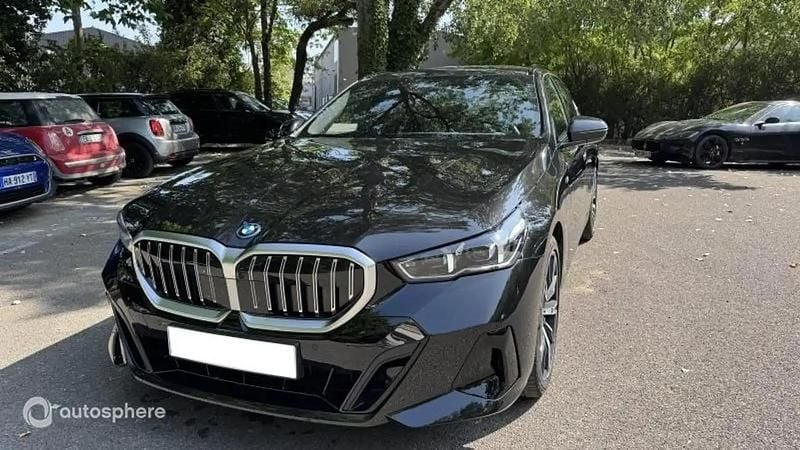Noir Occasion 2024 BMW 530e M Sport Break | 64 900 € (Bon prix) - Image 1/4