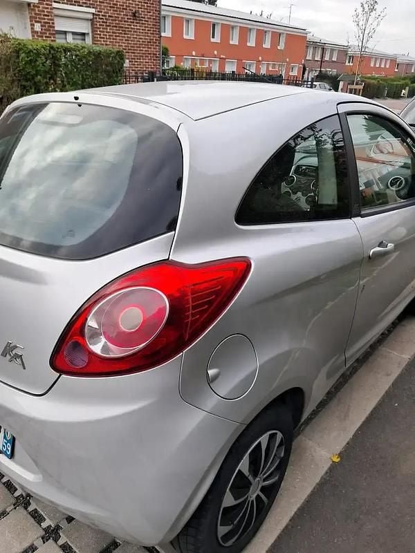 Argent Occasion 2010 Ford Ka Trend Berline | 4 000 € (Prix assez cher) - Image 1/4
