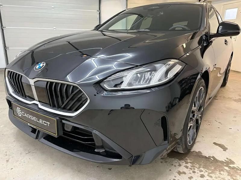 Noir Nouvelle 2025 BMW 120 Sport Line Citadine | 39 150 € - Image 1/4